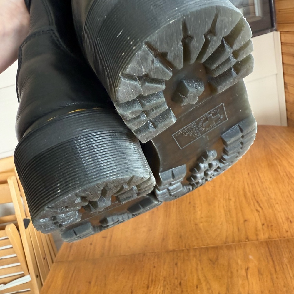 Dr. Martens // Jadon III Pisa Platform Boots - Picture 4 of 5